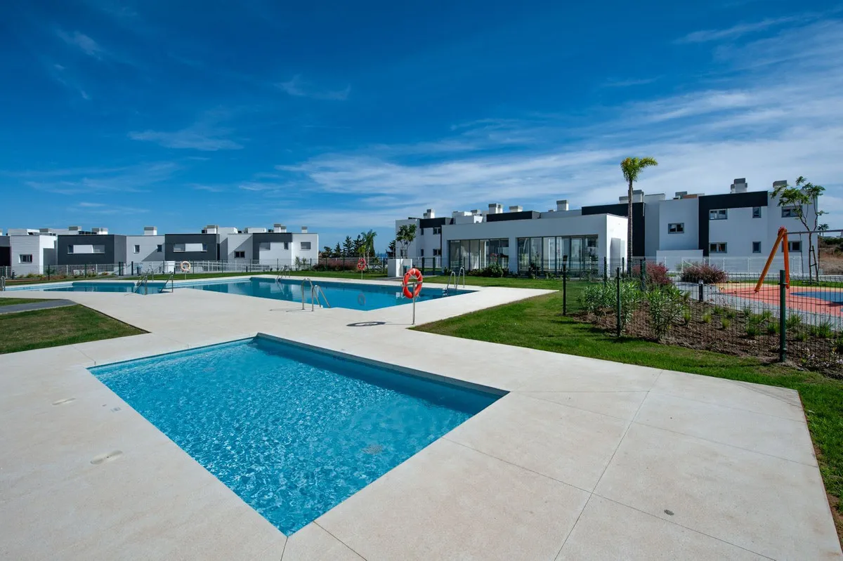 0925e768-1b51-4995-81be-c7970265ec69