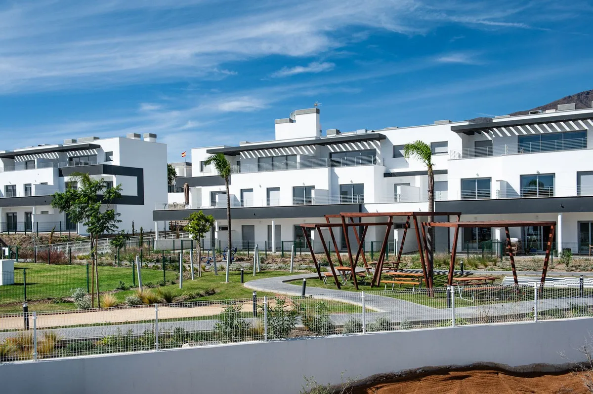 5843b773-b733-4109-a19b-a950e25d1e25