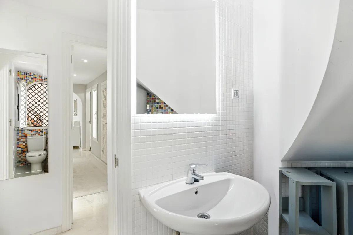 1f650c59-67c9-457b-bec7-8faaffb2a7cf