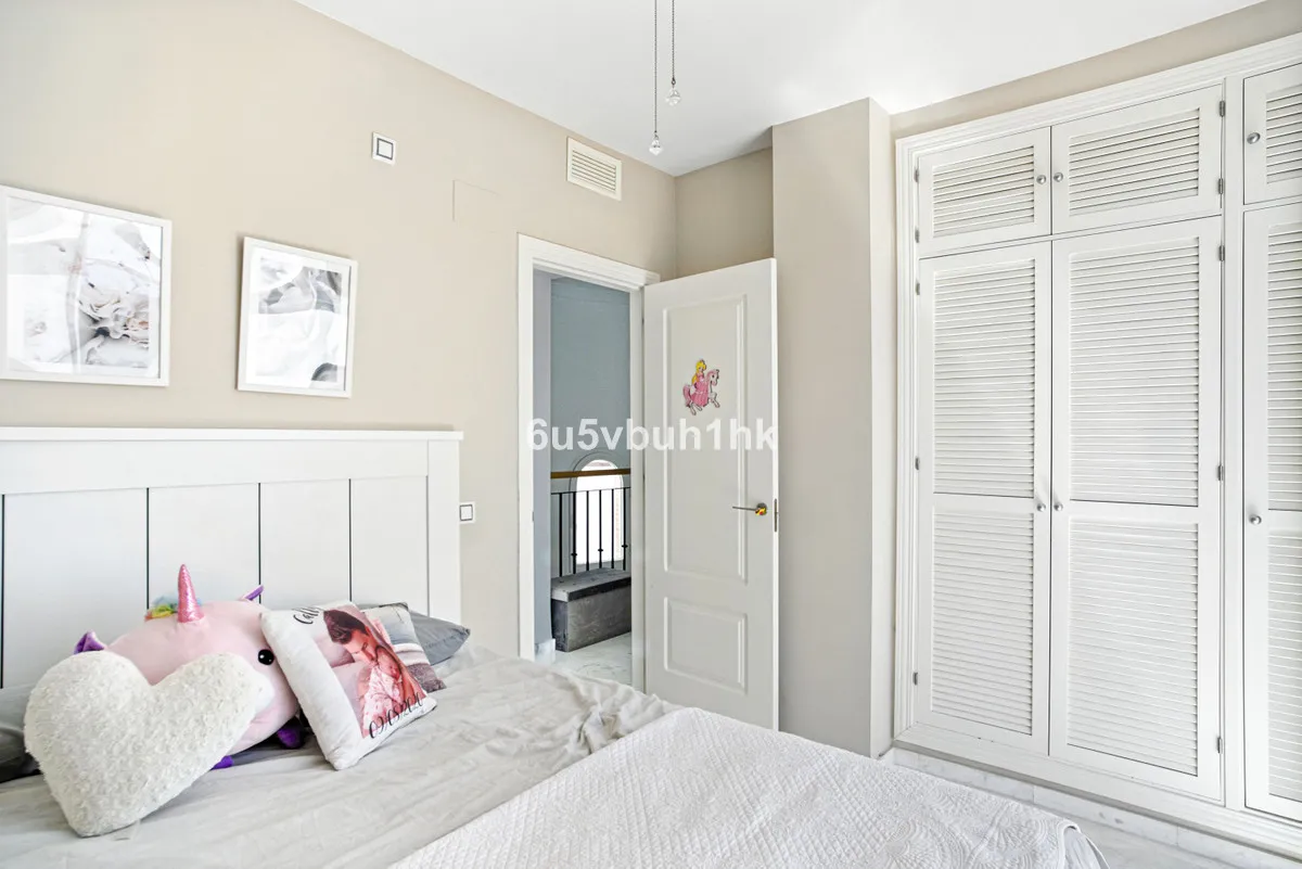 c02949c6-c4ce-4901-9f1b-4fd91df1b158