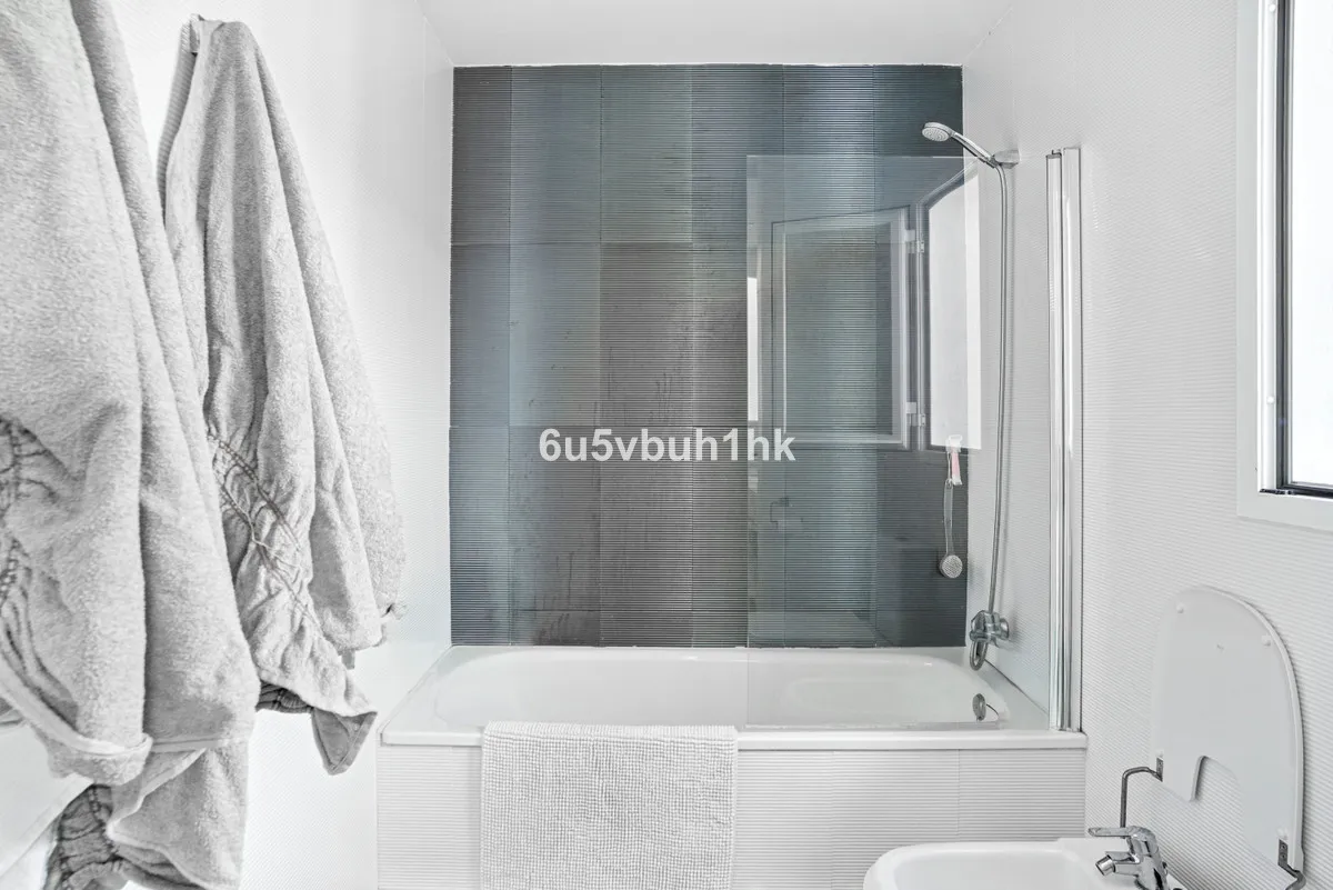 d2743e3d-39fe-45f0-b942-cb8d39a839e0