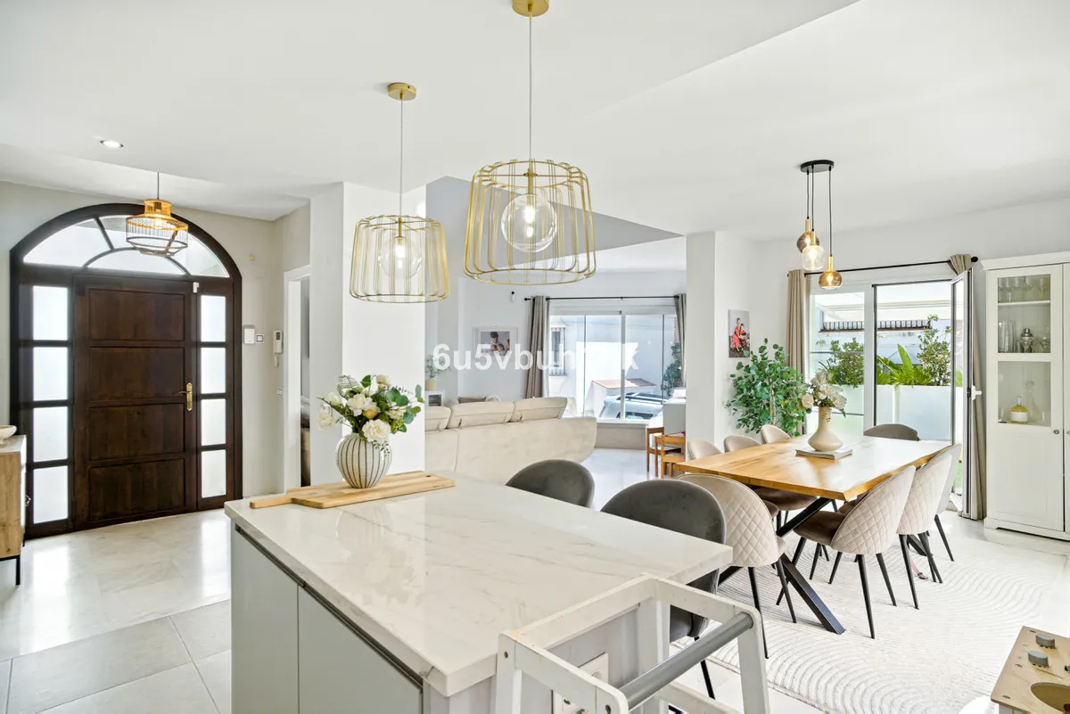 fa48ef59-e7f4-429f-8357-3418d1c6089b