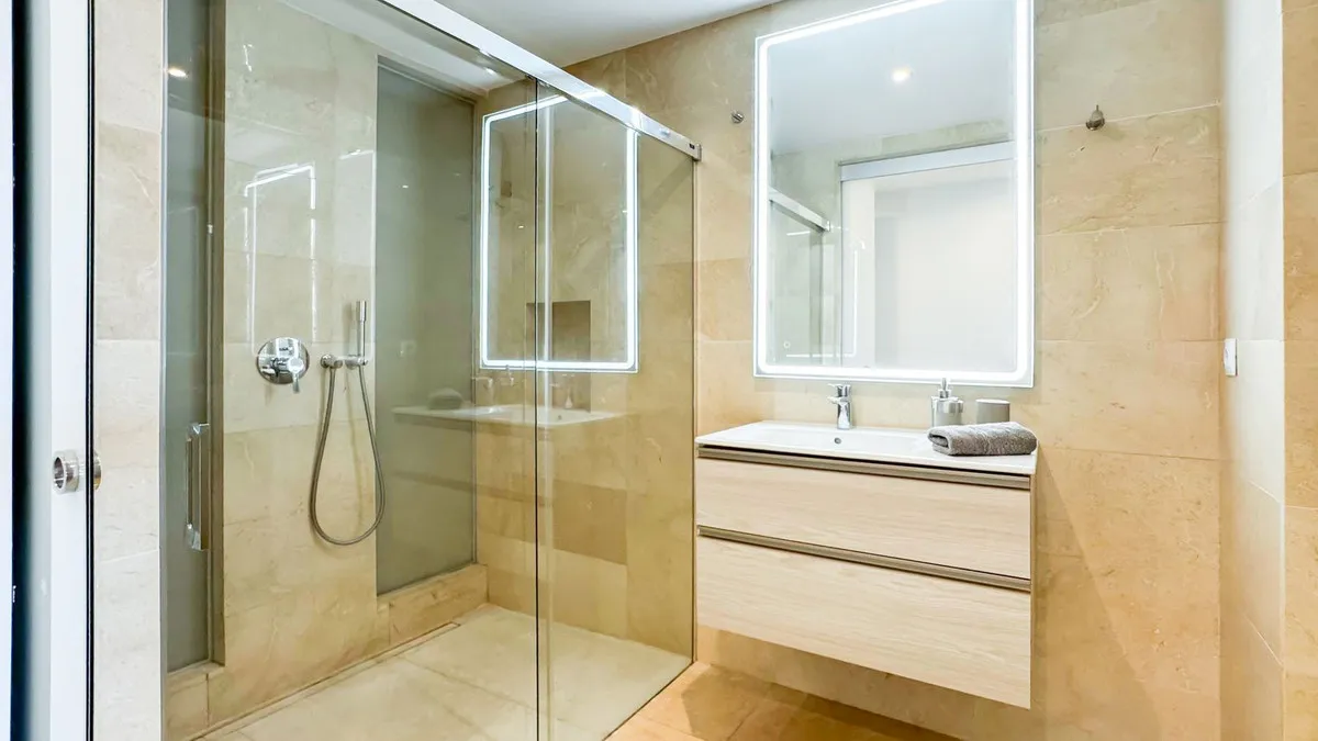 531b5bff-31e3-4b65-a75c-6155cd4d9c79