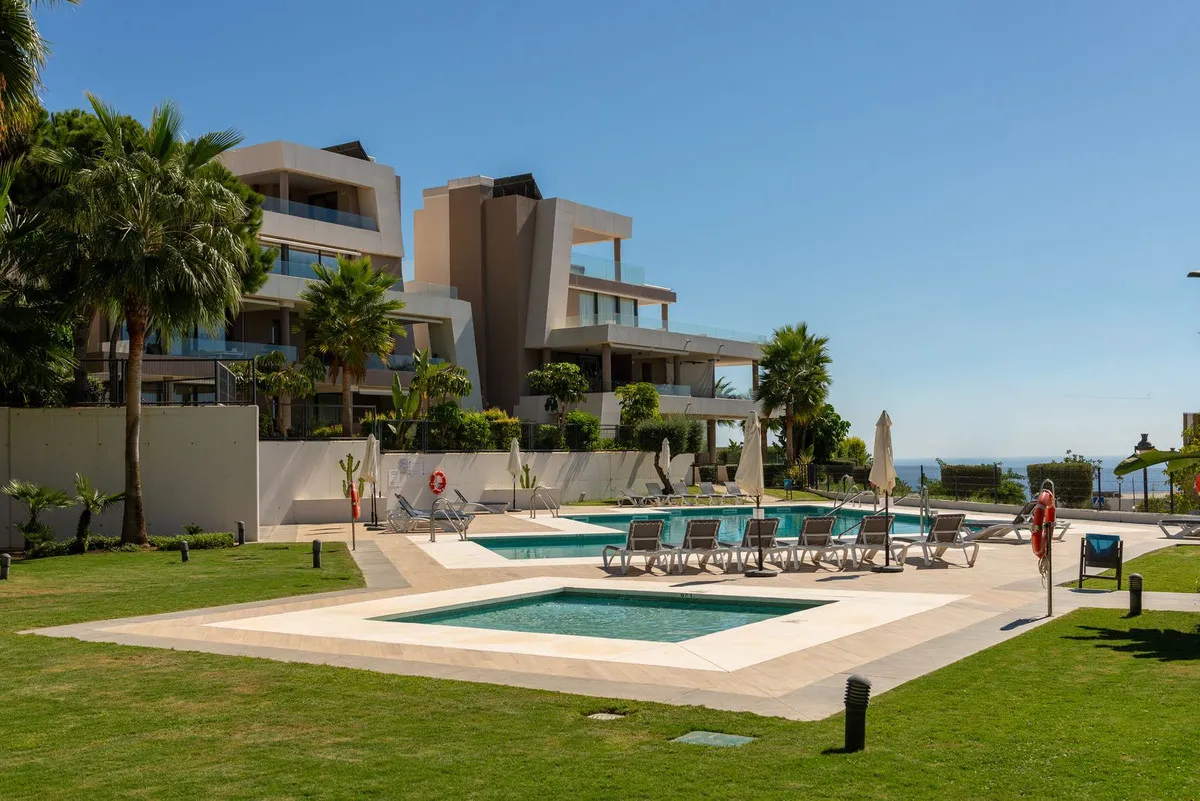 a7372ec6-aa22-418c-9fd5-46aaff550584