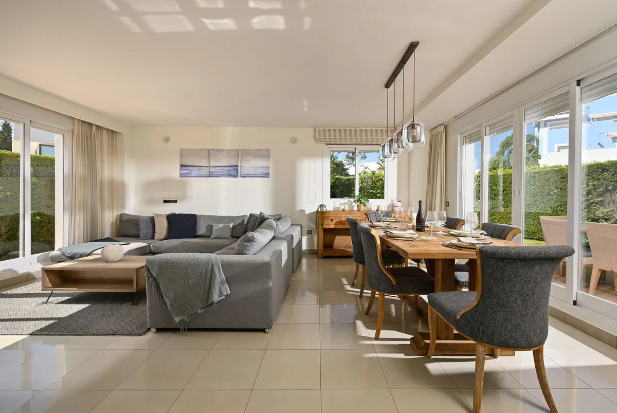 11a8e7c1-4c3a-42cb-b5ef-4573103646ba