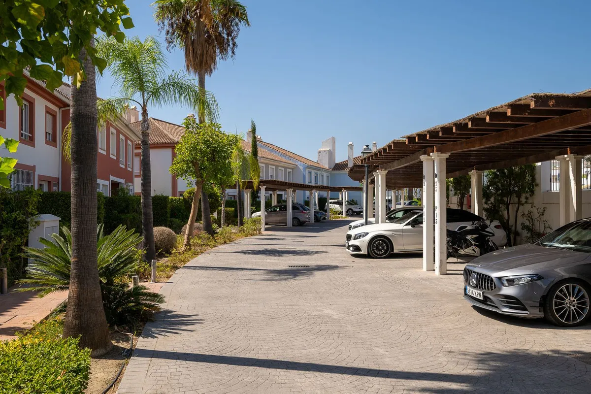 e8f7155c-24ab-43ee-b3c6-4d4d762ad5ca