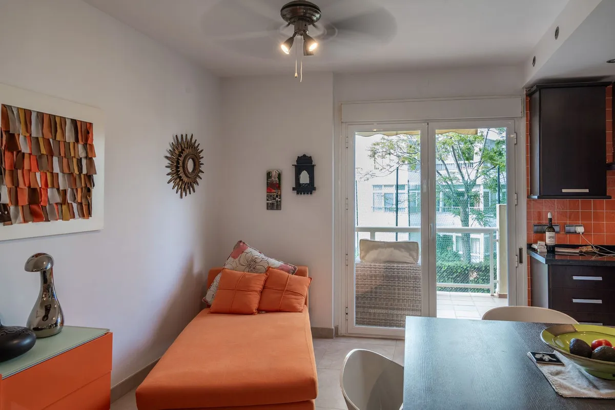 12c456bc-3efe-4ba2-a6a8-5e41f82fd421