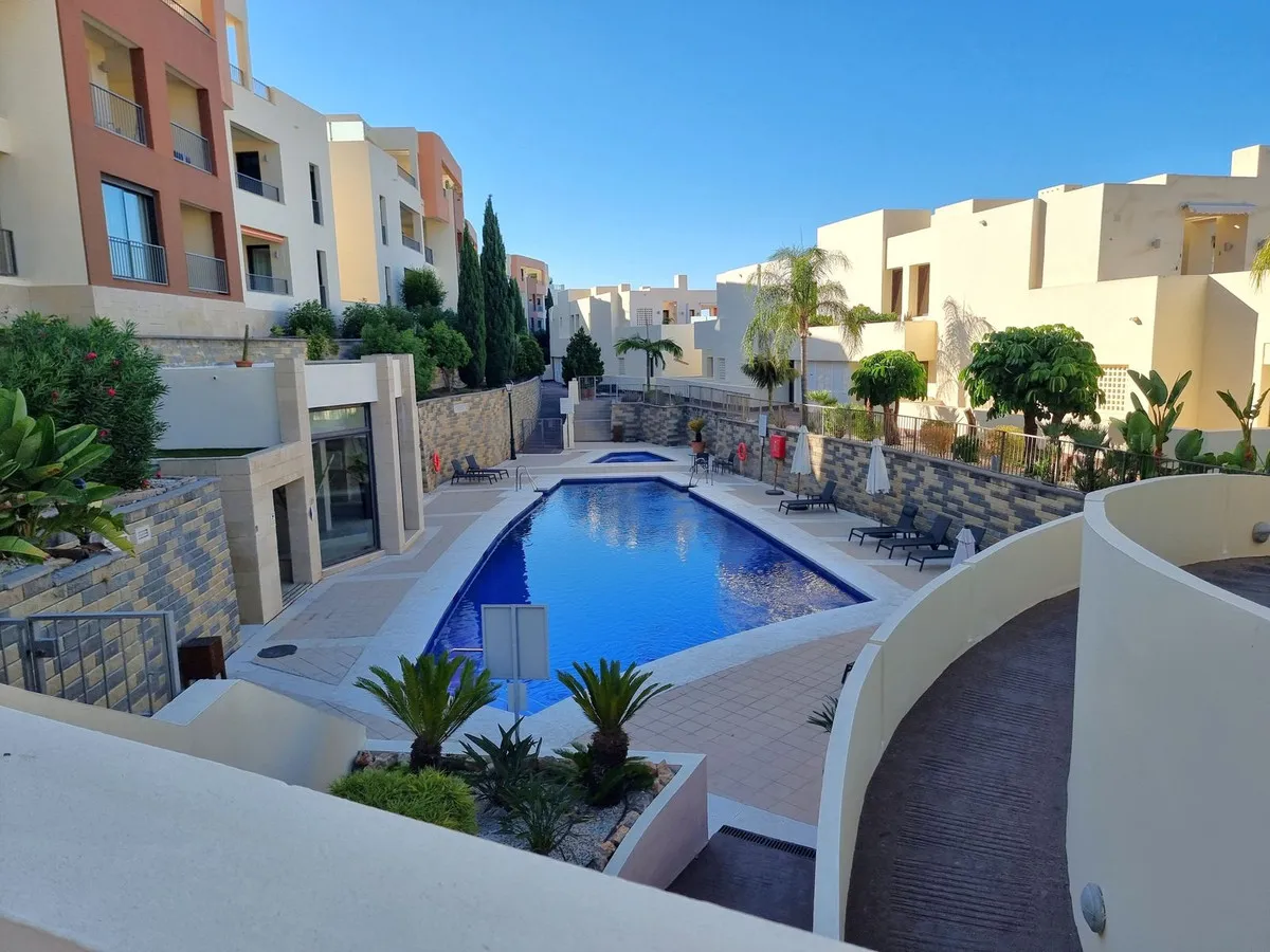 833151fe-8987-4668-9a72-0002e5a10c0f