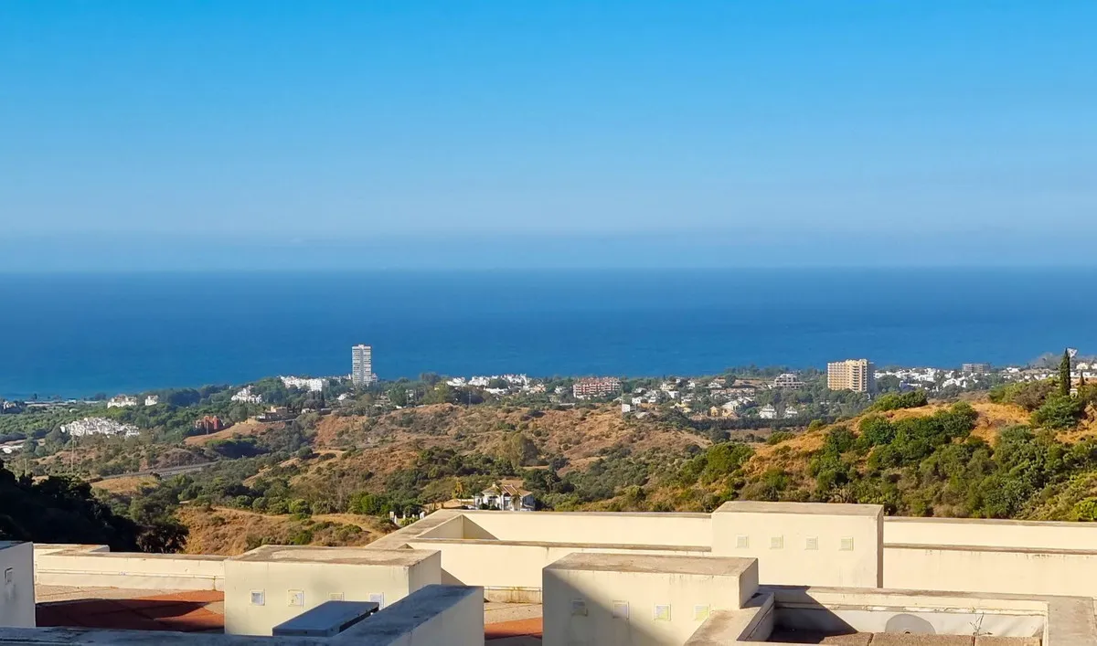 b2a04141-a18f-43e3-8e02-8b08d425da93