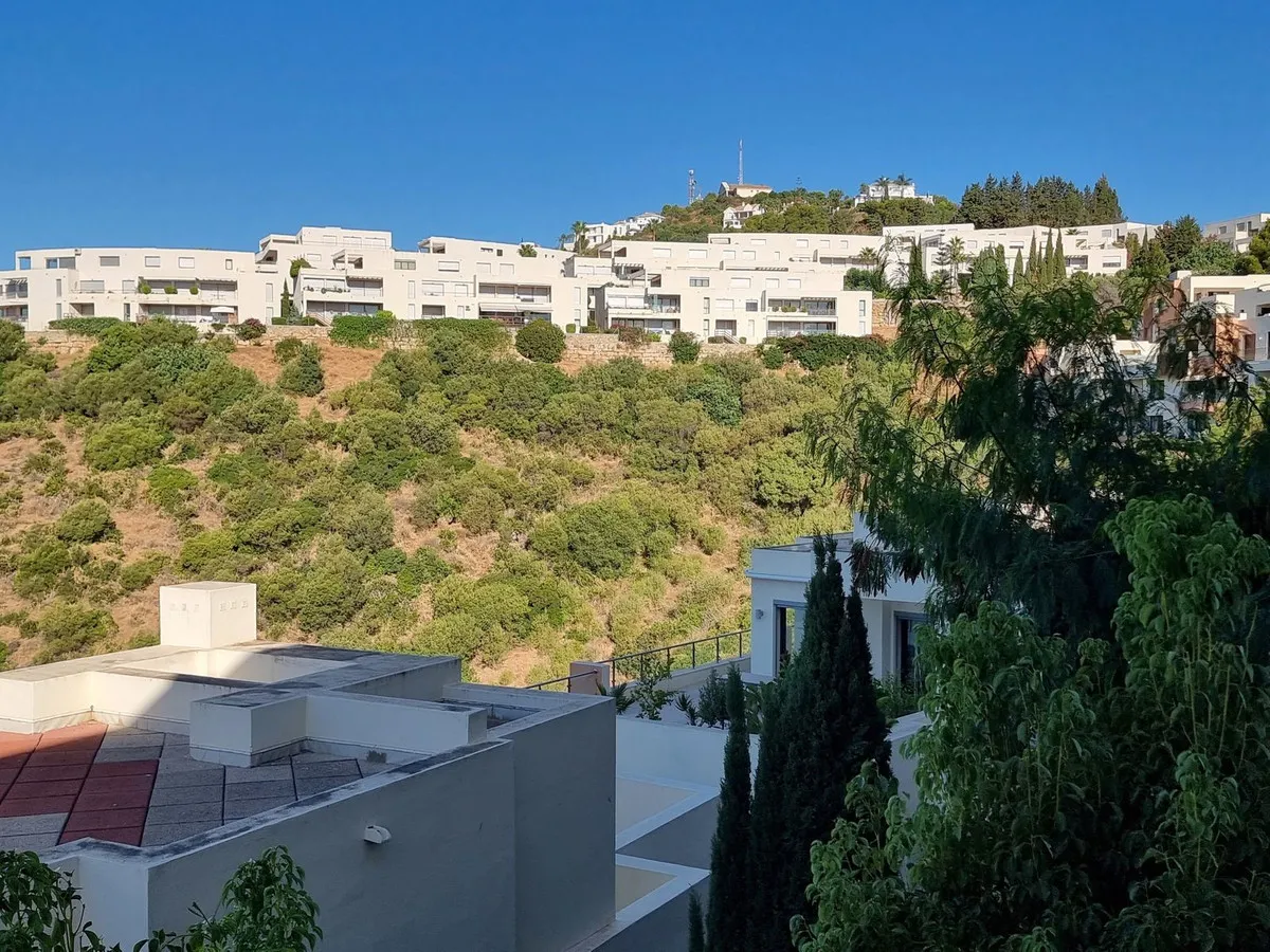 d1951bc2-c0f4-4b0d-bc34-9a9cd70809e8