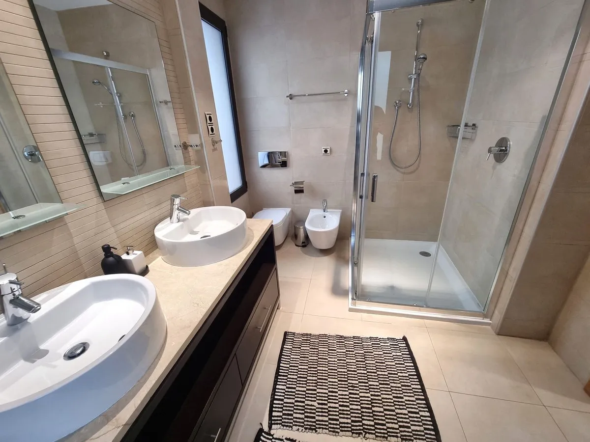 f29611a9-398f-4d21-bd7e-ea0d6e044ce1