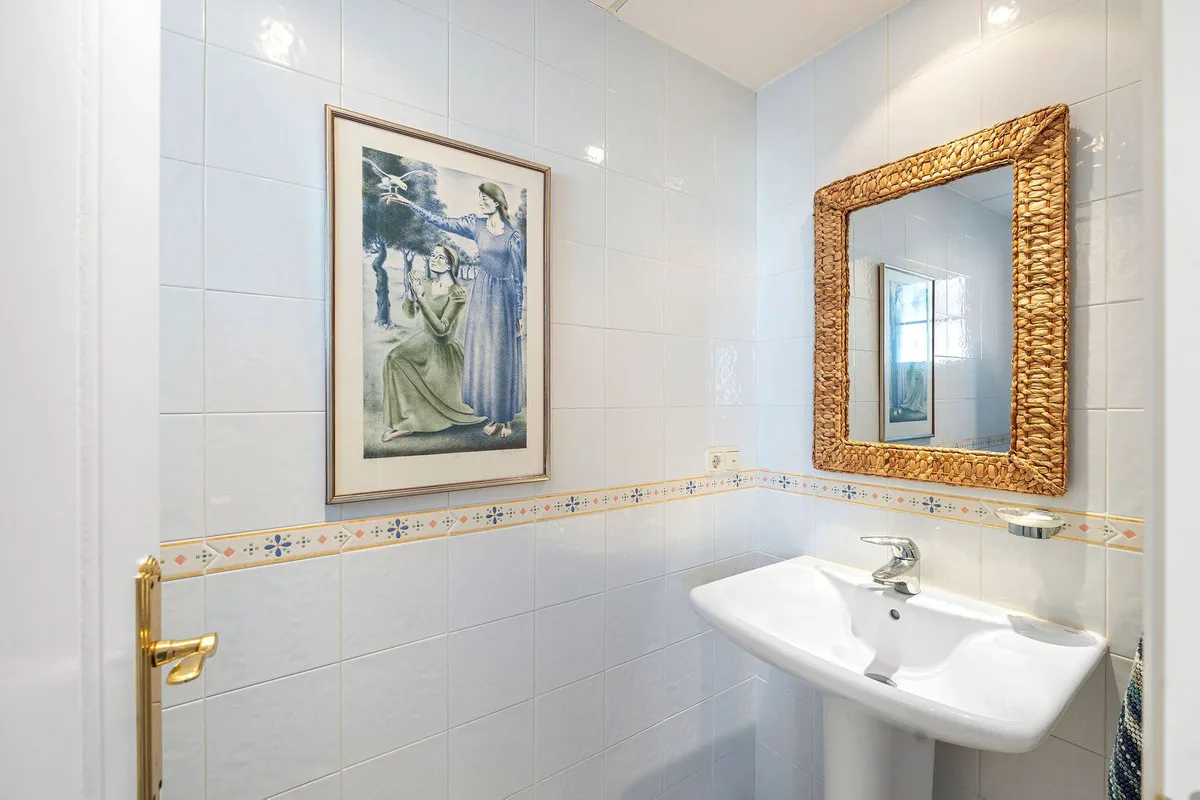 0a749ab4-34e4-4801-859e-de43852e531a