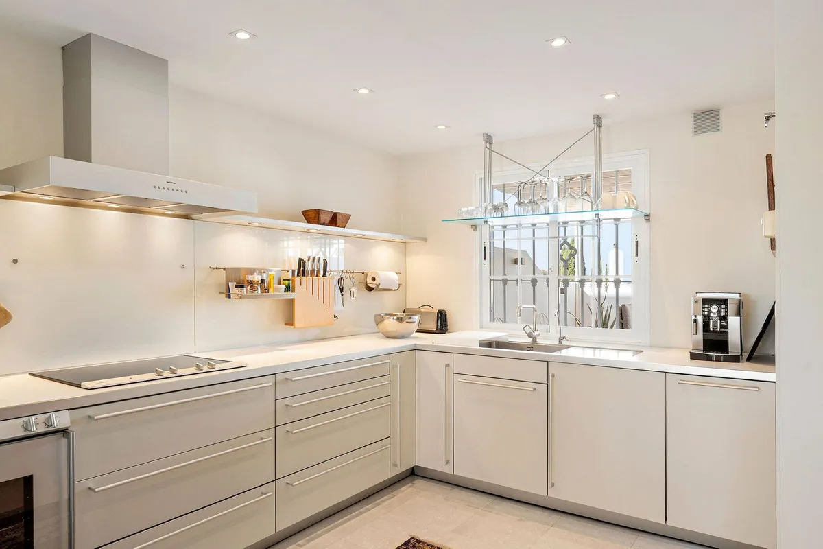 78073ded-533f-4a09-9178-e663e38fbe33