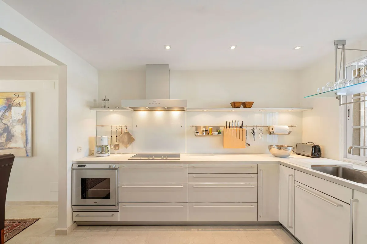 c1b38f51-378f-4973-adf4-22fbc61ab785