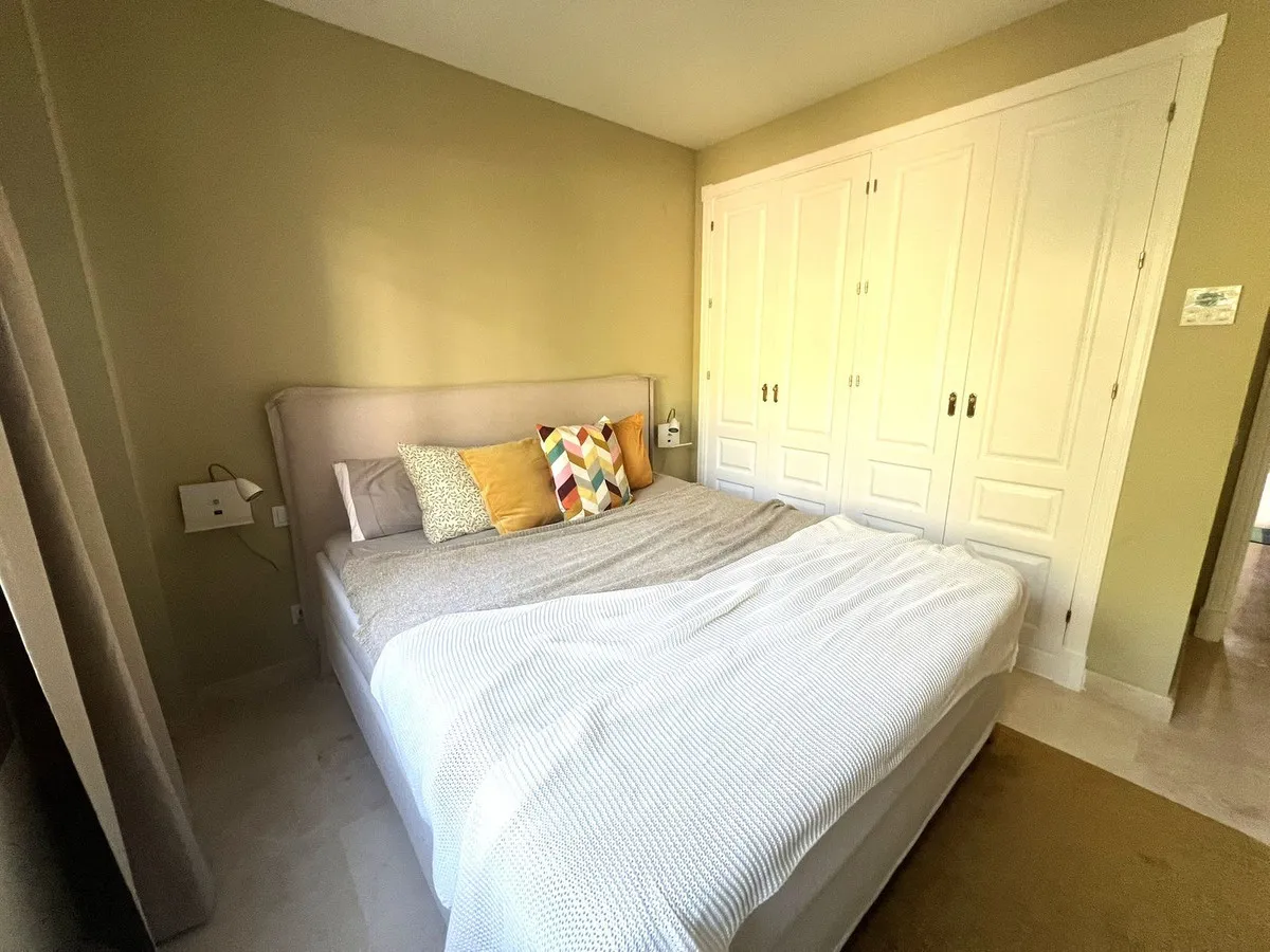 37cee9f0-e28c-46dd-9450-b51ae226eb84