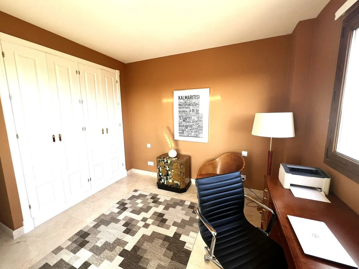 d976b64f-7bc3-4bb5-8e57-20a708eeb144