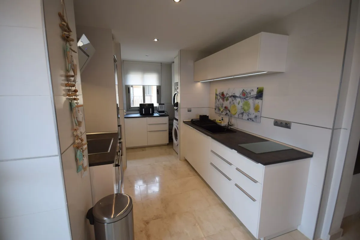 f03371cd-20c8-4b51-b60c-36fa216617b3