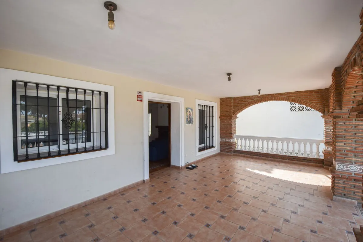 015ad1d2-e5e3-4ba1-b731-b2f725556fcb