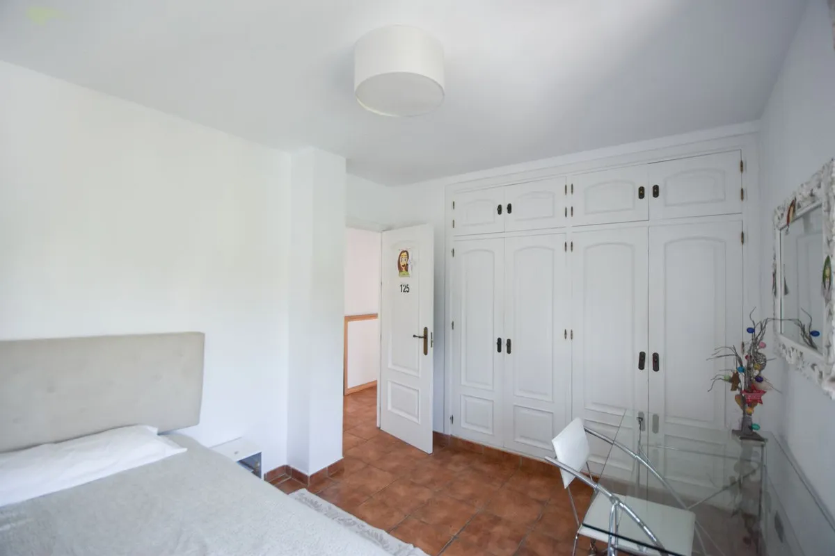 5c9272be-564b-4400-a3ee-f6c4650fec88