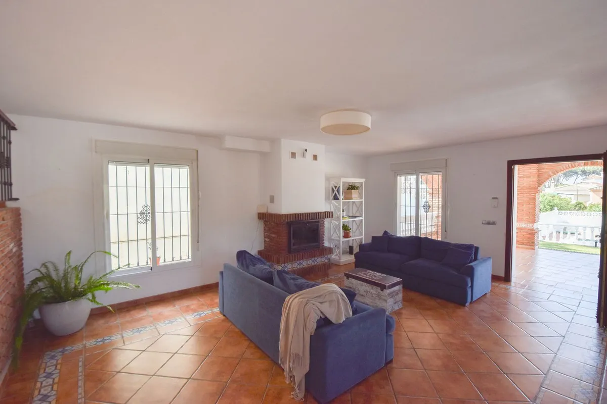 7f75a3d3-6eef-4eb7-b39e-3d257ac32378