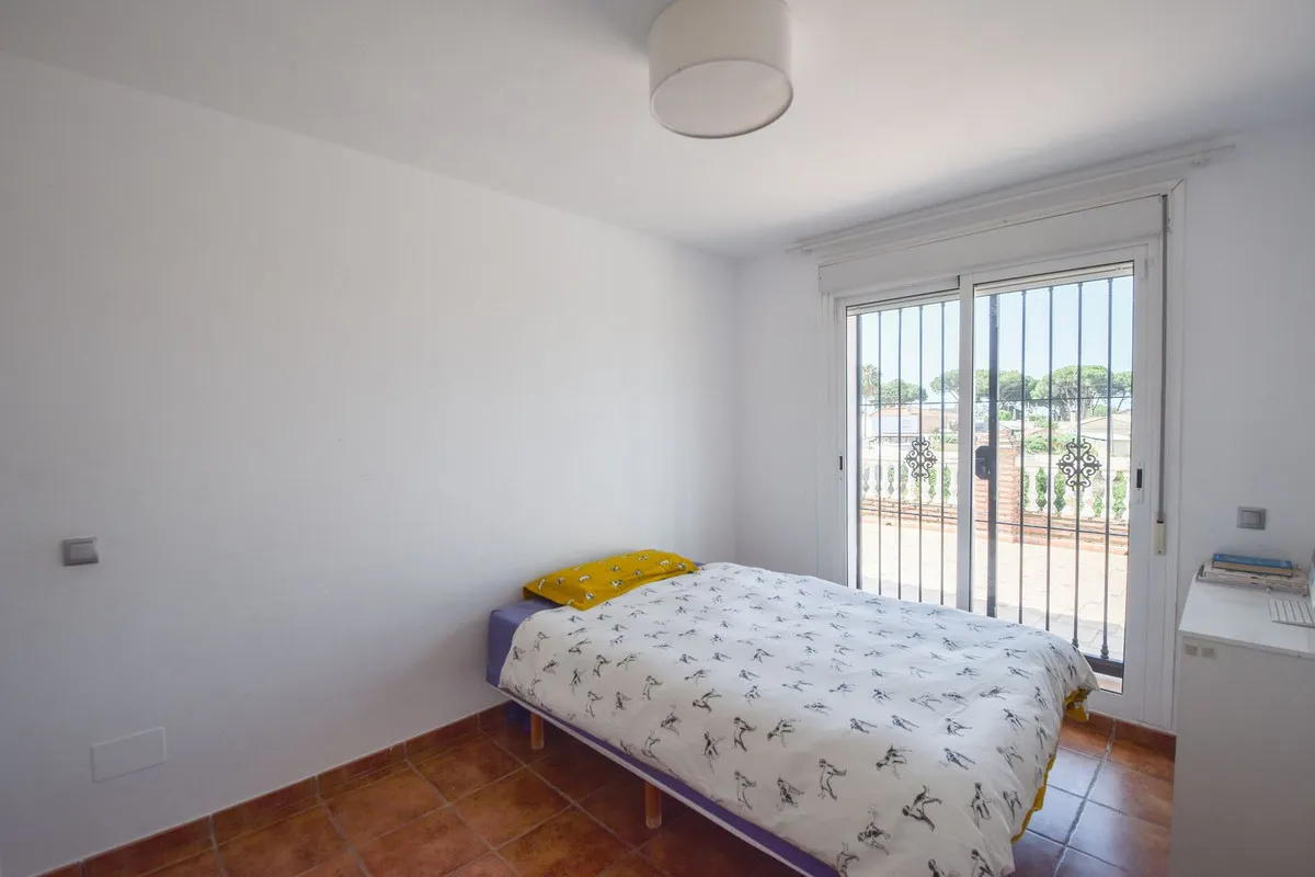 8ec73e4a-e7e2-46da-8d06-c95fe1fc2b6f