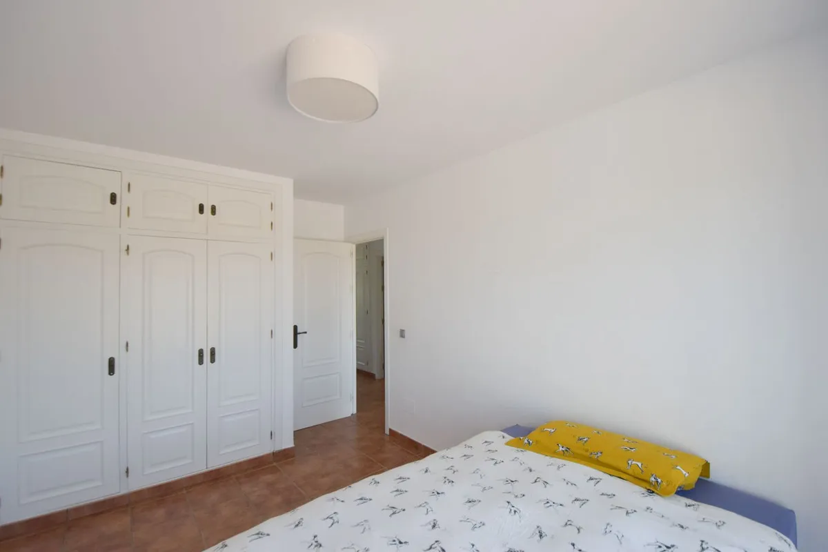 aba2ba98-c784-48cc-9c9d-0a83c27f640c