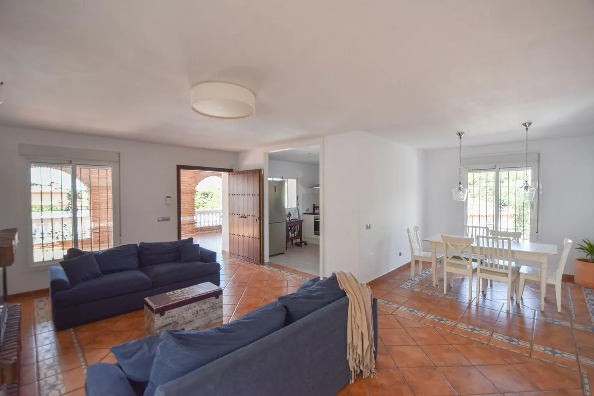 b627a4a2-6a65-4220-ae8b-392b092e70f1