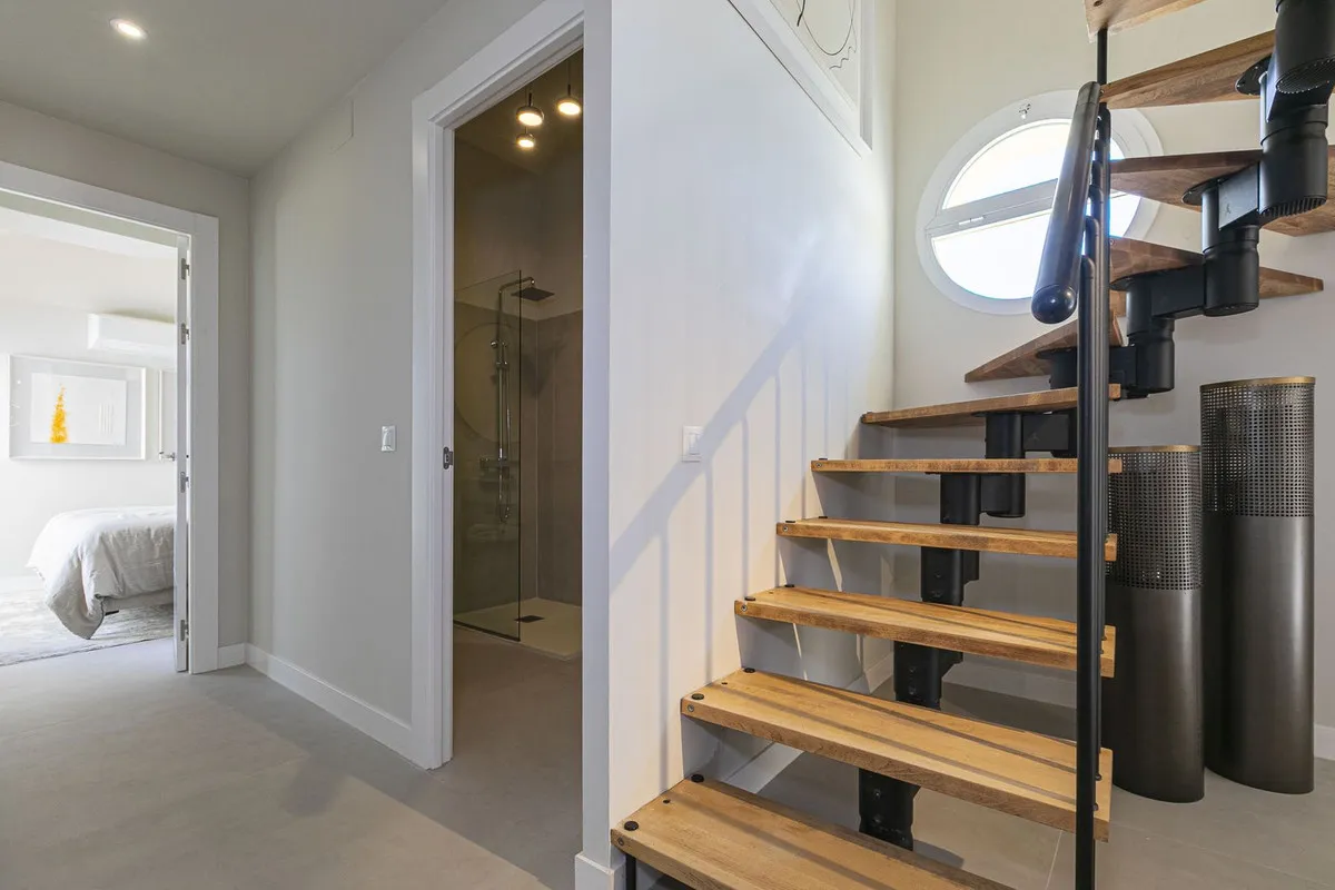 90a927b9-da82-44f8-9cd7-09431c137f60