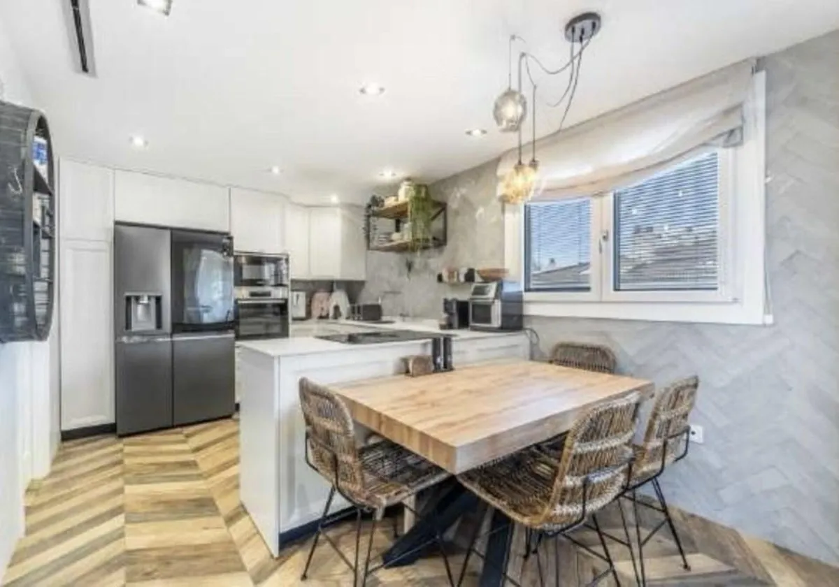 42b254a0-453c-4d23-b392-c133ece2de8e