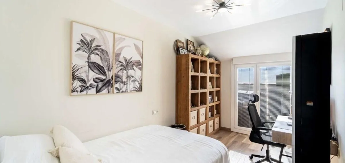 e02434ee-0ca4-41ee-bc62-42c7617f9396