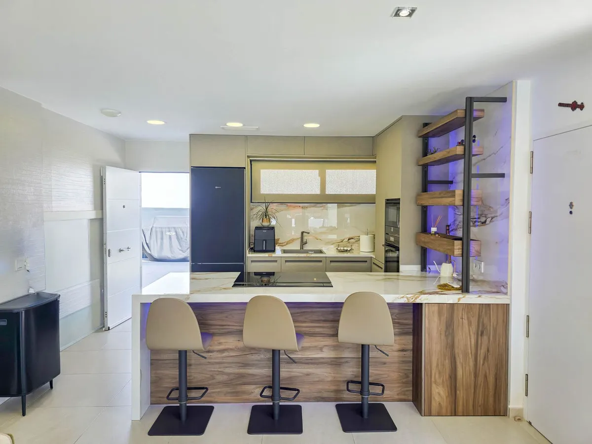 0bafe0b1-7900-4605-9aef-62d89aa859b9