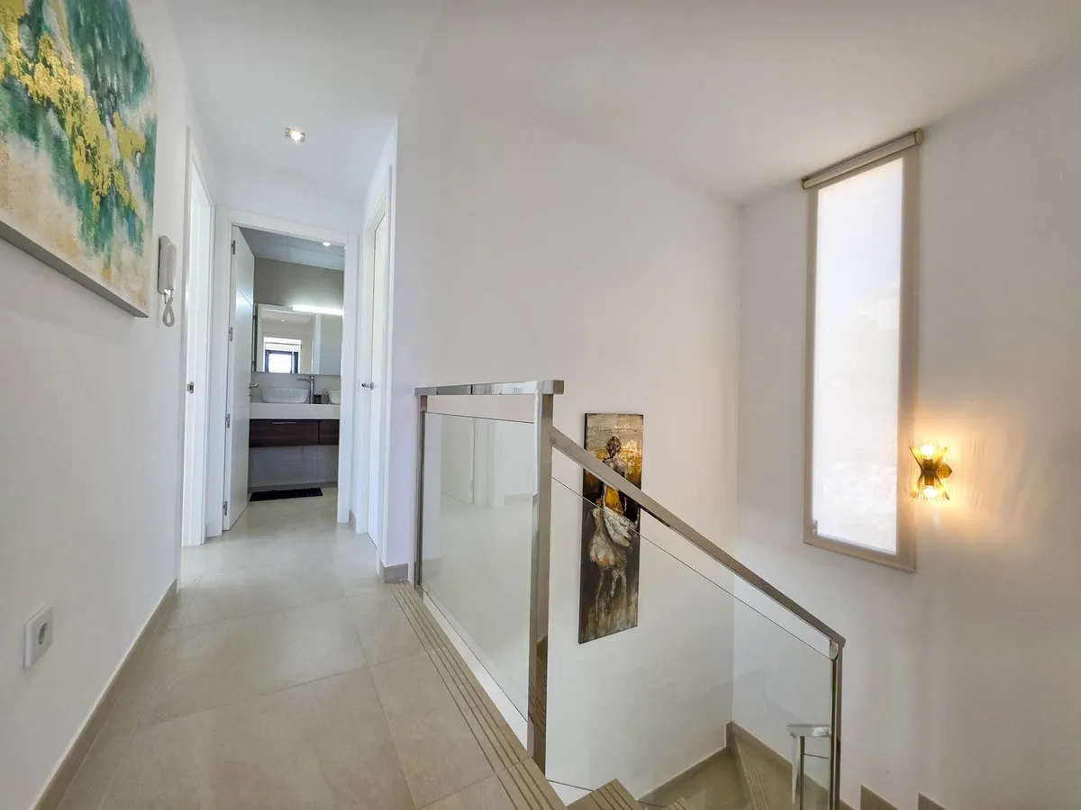 177527ae-ecd1-4e38-a859-f4ff1292d5ae