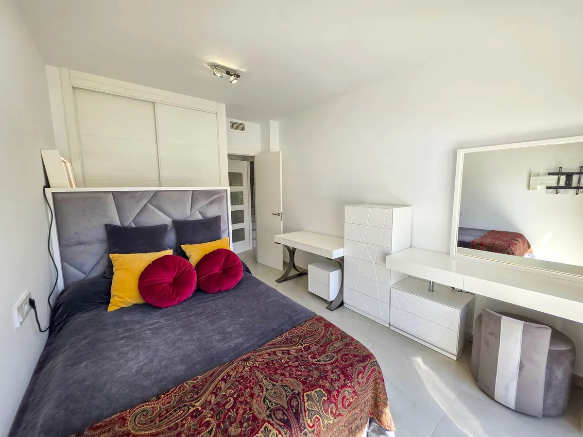 9df2b3e3-2076-4983-b16c-e0f65d404312