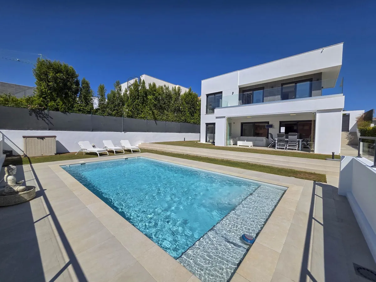 cd4af3fb-f9c7-43ba-a334-1533f888b418