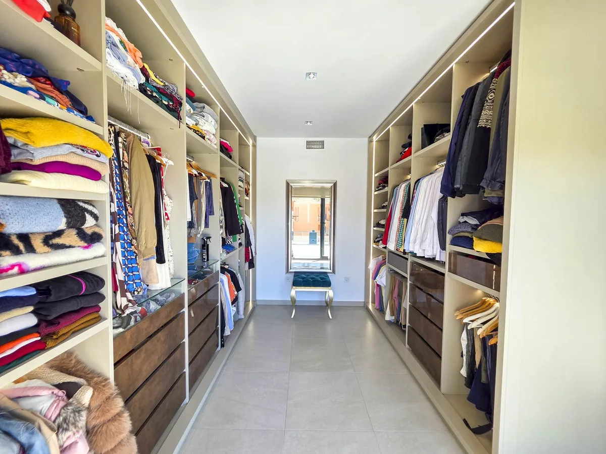 d02716da-e73b-4a00-9485-4c42d785acc1