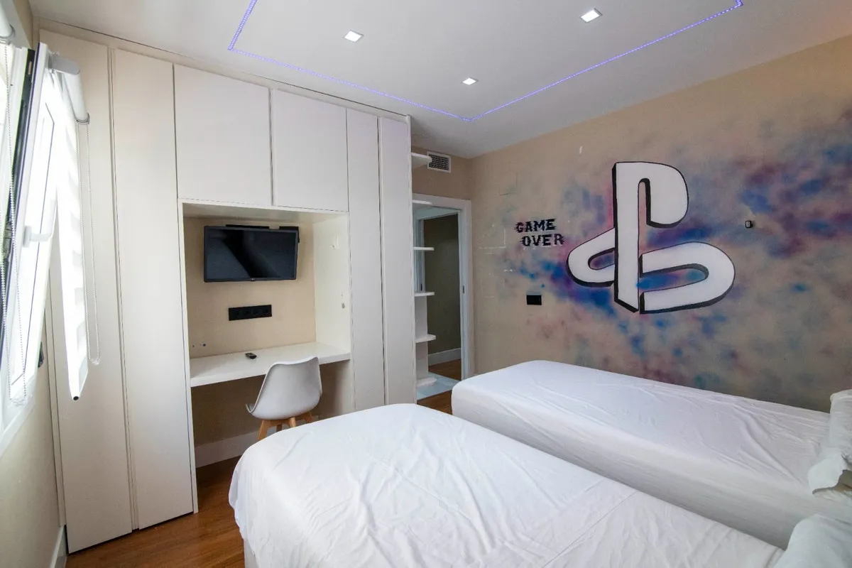 16240596-5441-4add-a8c1-dd9084286b72