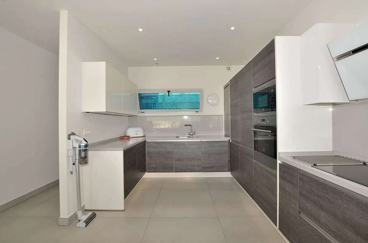 532970e7-e87b-4da8-9f6d-979e8ebb7558