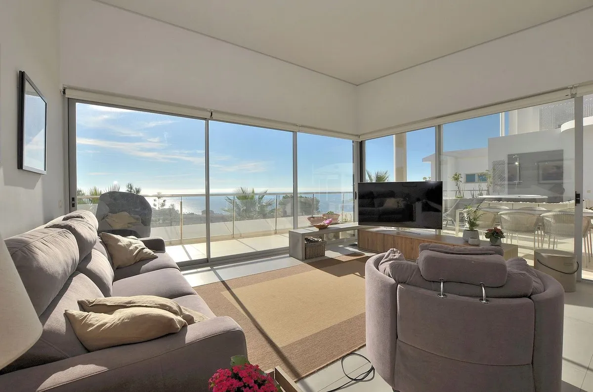 819a1a3a-fb65-42c8-a596-56280ee30831