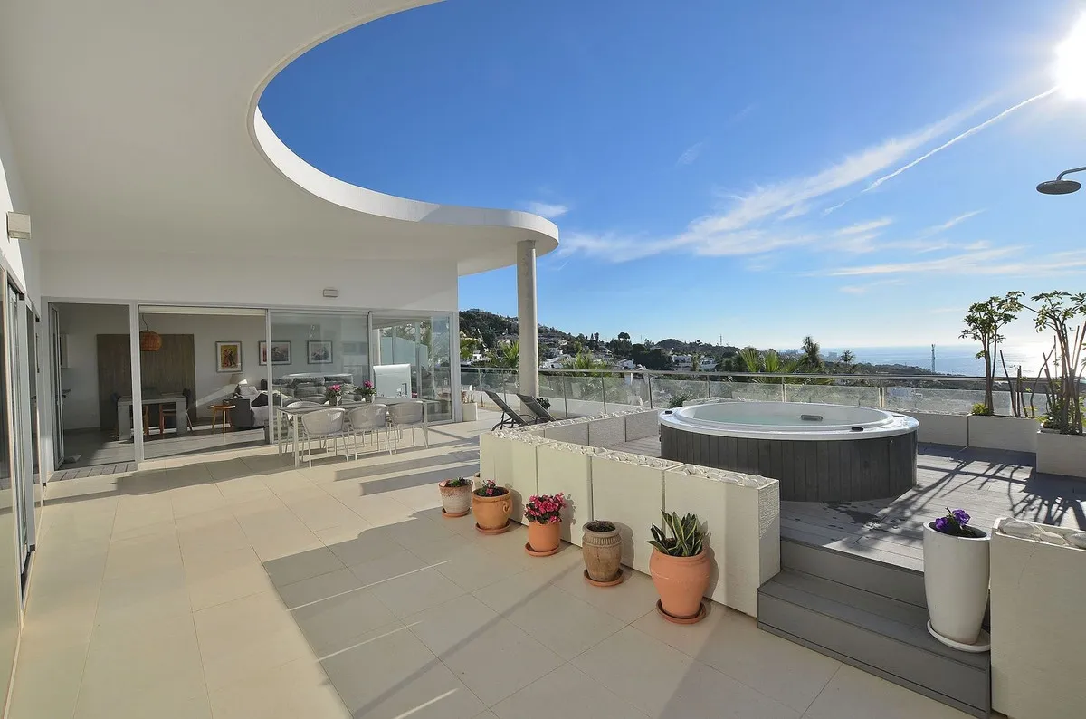 83c40a50-6e47-48e2-a9a1-9819265663f0