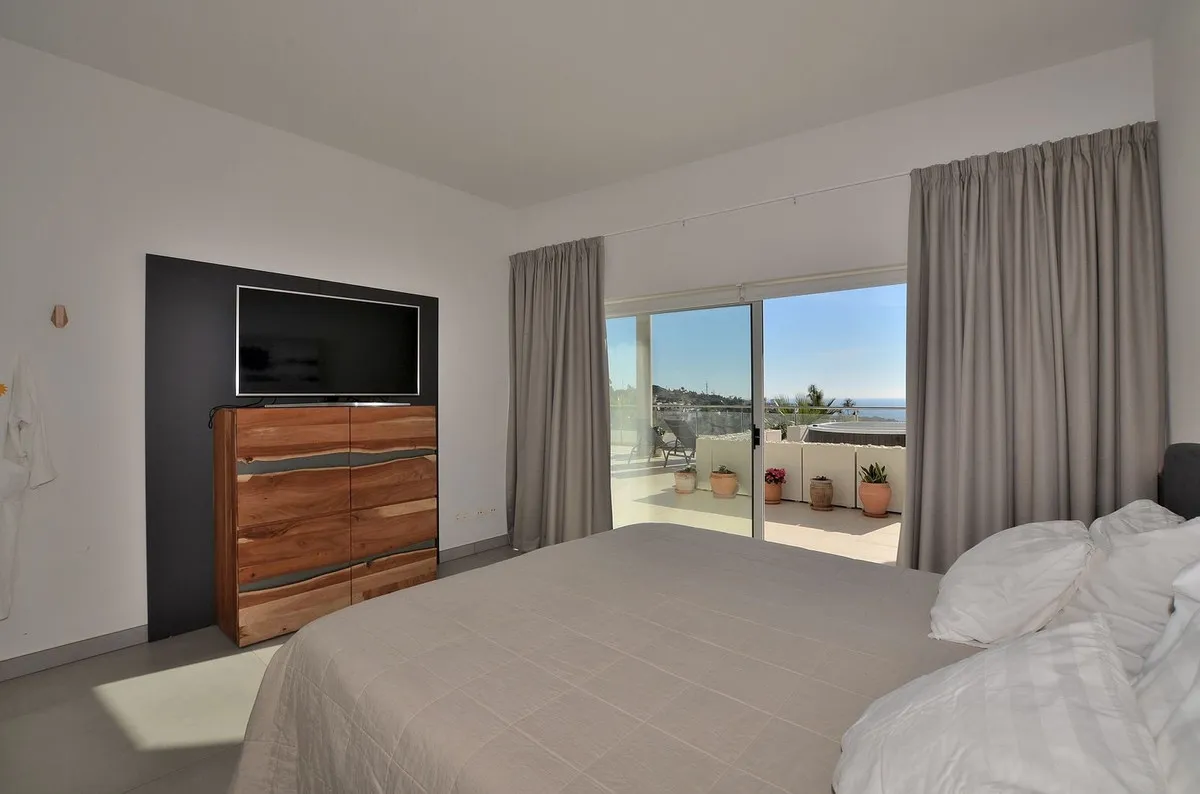 edd2bfb8-61bf-4a7a-b3eb-7aebb750b776