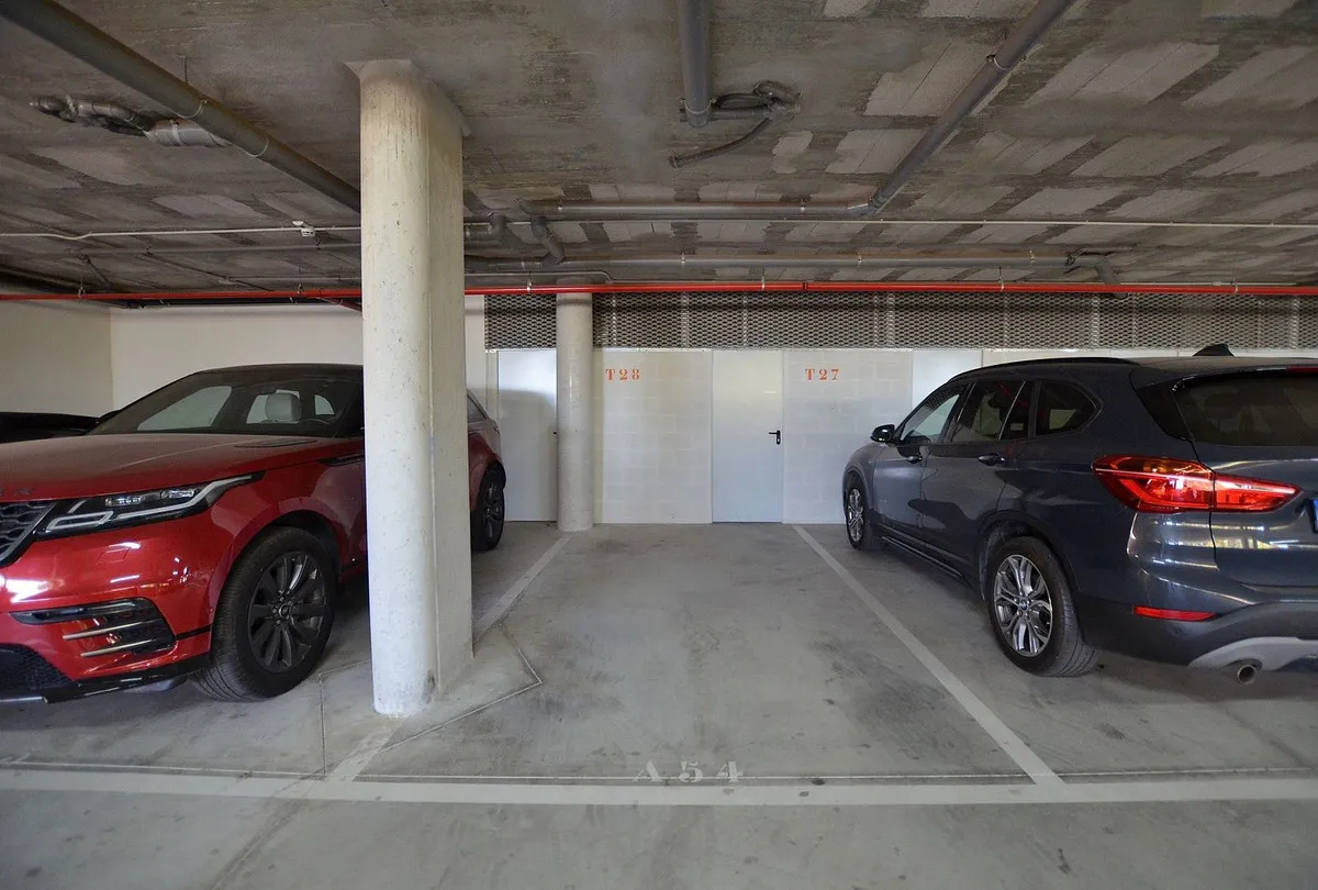 f99f17ba-3f9d-46c3-8534-dfac303c5ab1