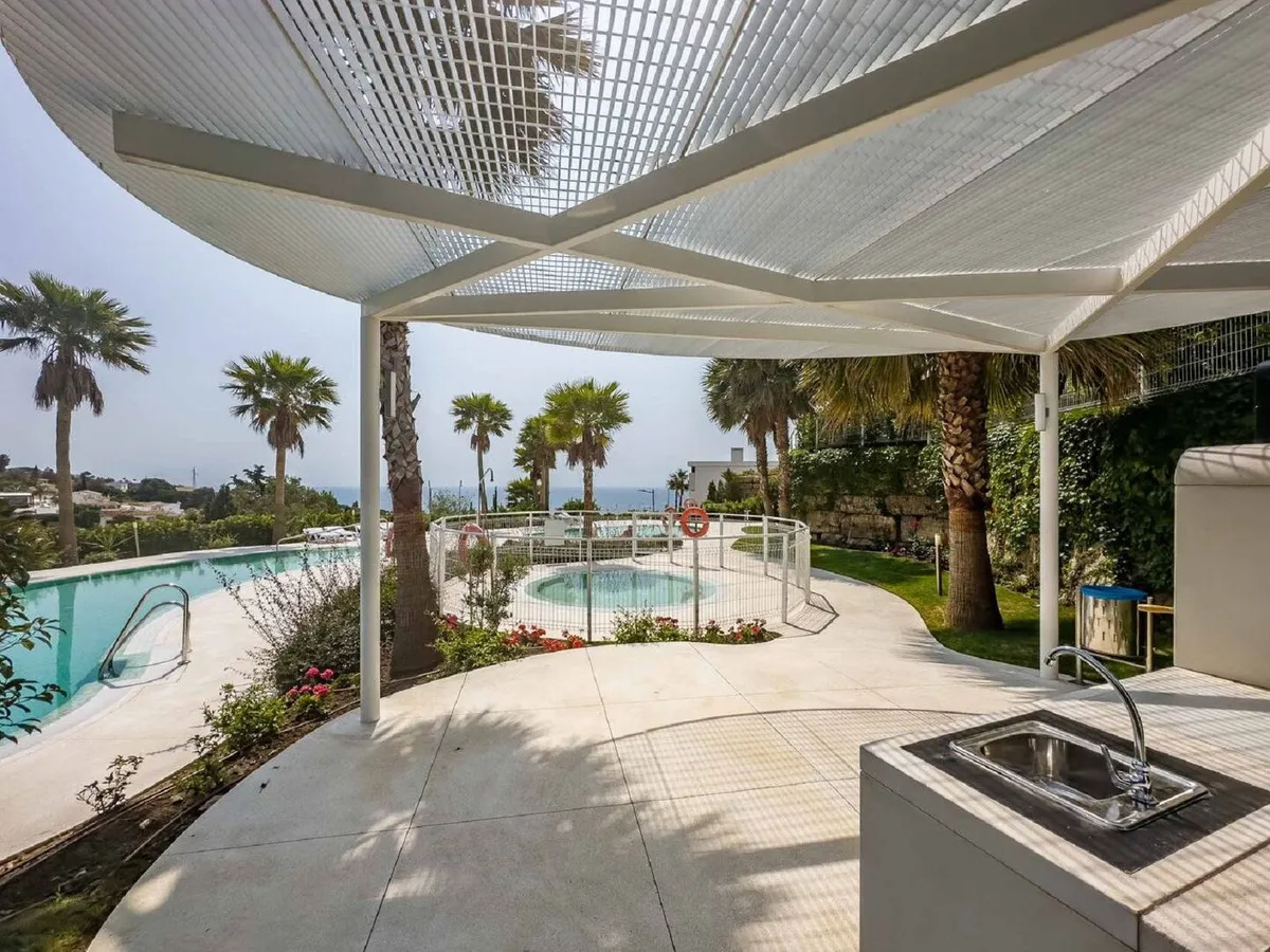 fd9201ce-1b5c-4cfa-ab07-432d8aa2d5a5