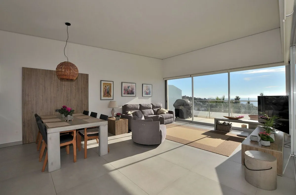 ff30969e-3029-4e26-805d-37db0f9e5a98