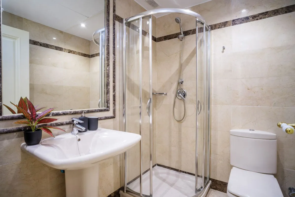 1db3a841-1e2f-4e66-b0bd-4c30022c23d9