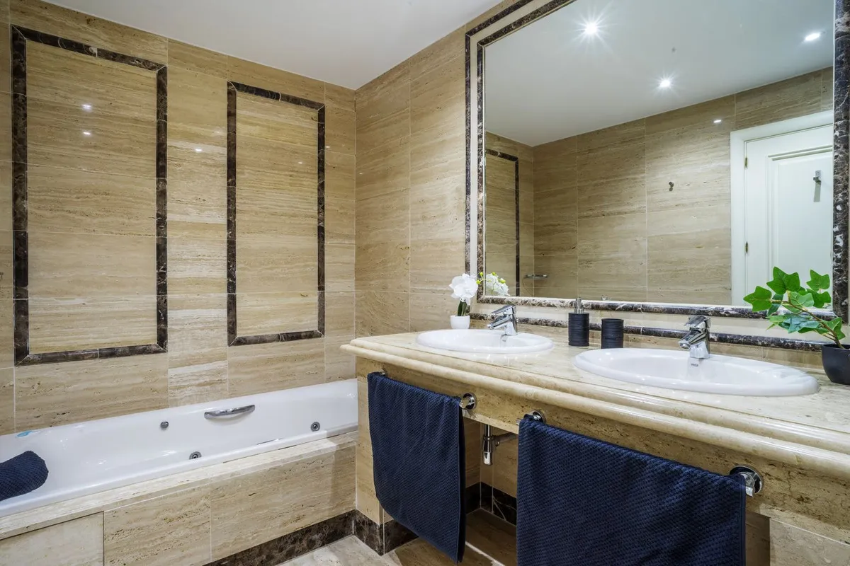 22fc17f9-8b30-4006-9381-d08642b6ed41