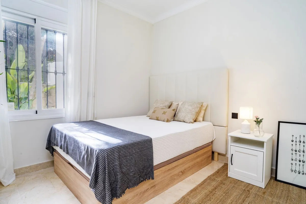 82b60172-88a5-4462-aa87-1a2eb781d0c4