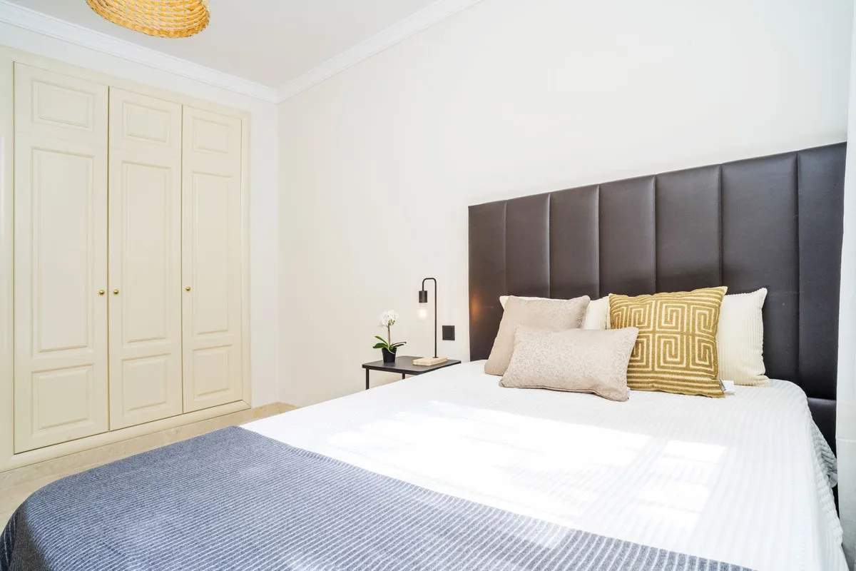 8cc04c93-0901-402a-a33b-0f31fc32dfc1