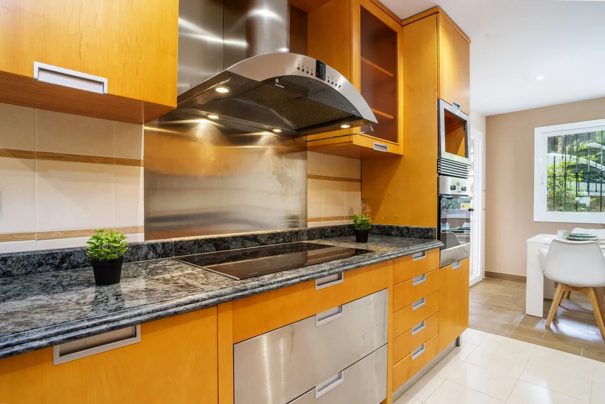 a705cd98-642d-435f-bda1-a37920257b43