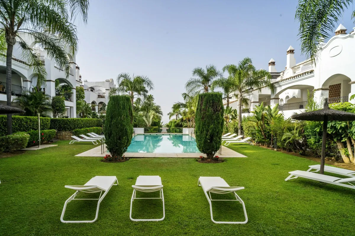 d4162ed3-3eca-4932-b7e3-d69b6de63f24