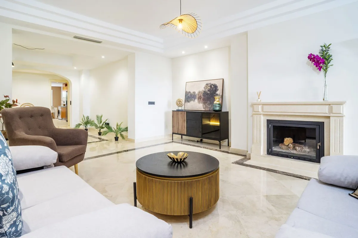 e10d9114-039a-435e-831f-308ca25d0b8b